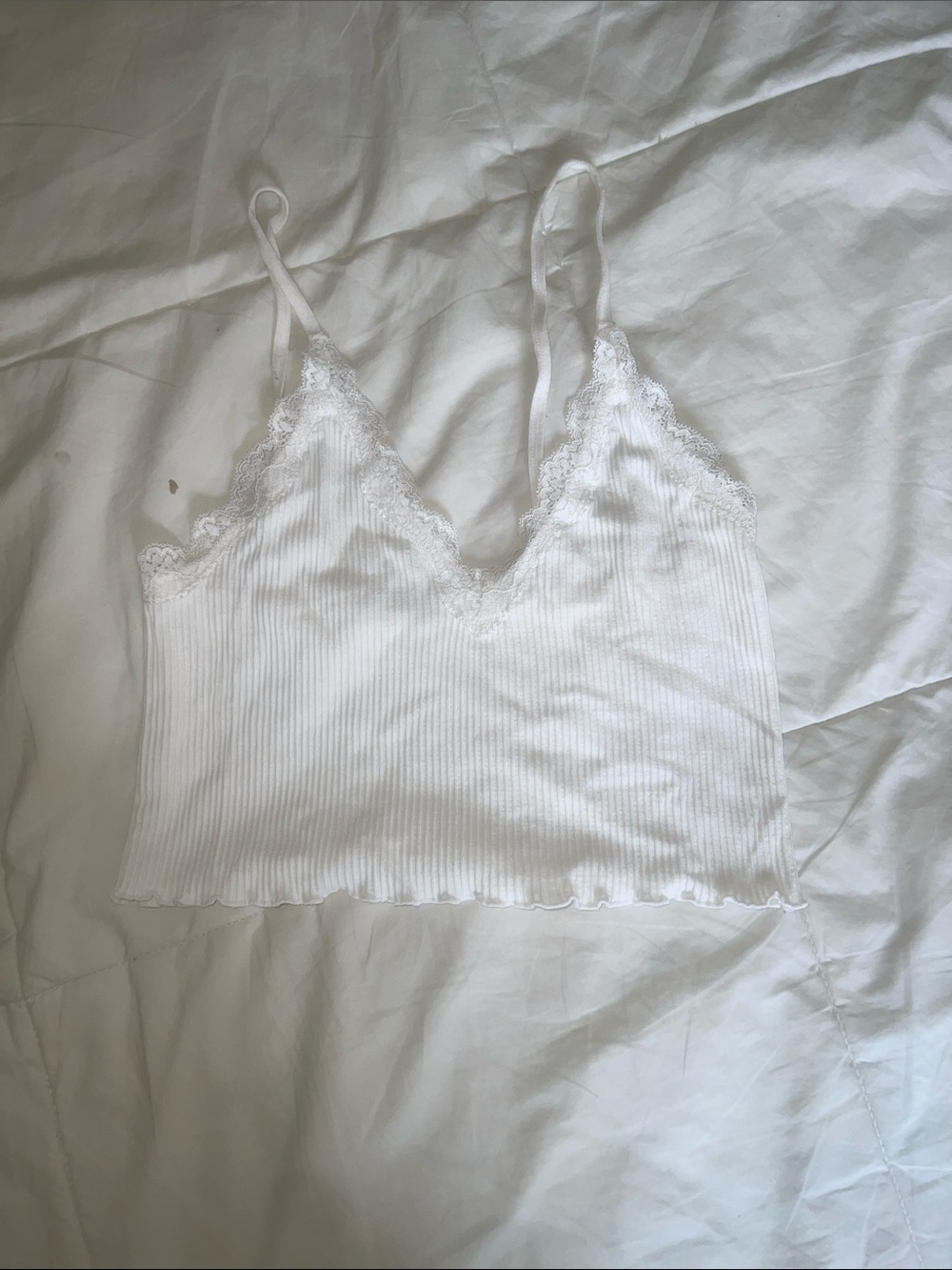 Urban Outfitters White Ribbed Lace Trim Cropped Cami - Picture 1 of 4